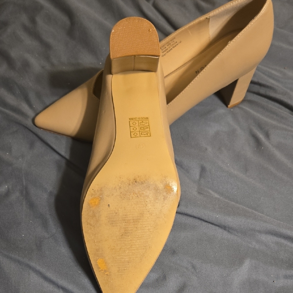 Journee Collection Women's Beige Block Heels - Picture 10 of 13